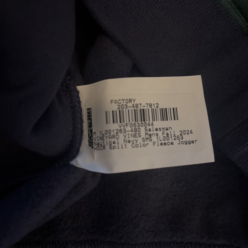 Vineyard Vines HOCR 2024 Head of the Charles Regatta Split Color Fleece Jogger - Picture 4 of 6